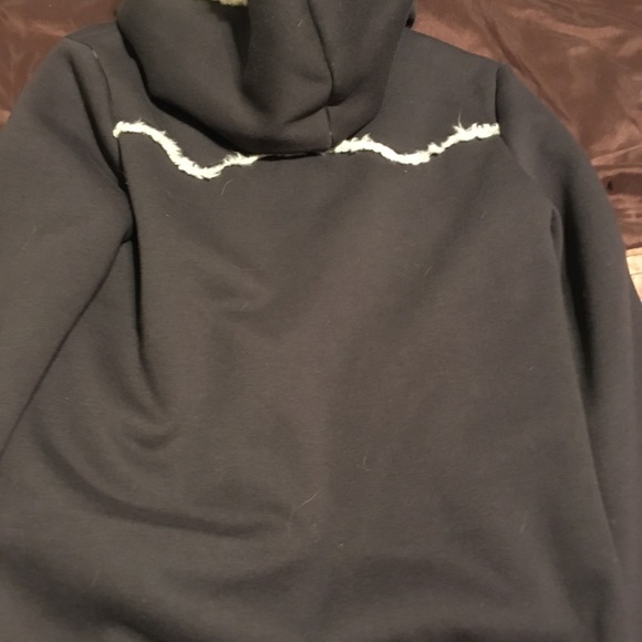 Black jacket - Picture 2 of 3